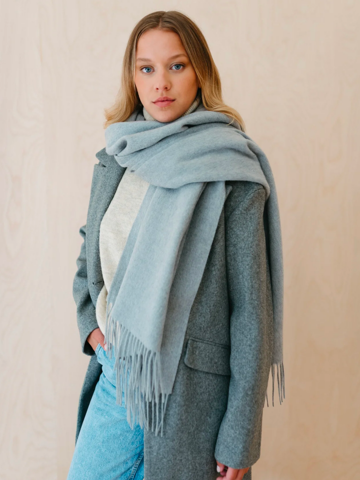 Lambswool Oversized Scarf in Grey Melange